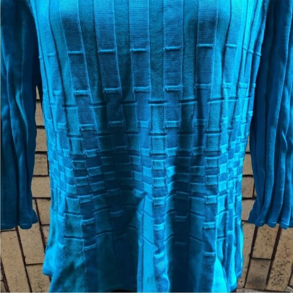 St. John 3/4 sleeve blue wool and viscose top sz. L - Picture 2 of 6